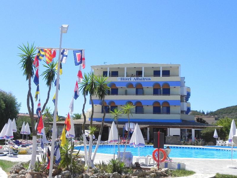 Albatros Hotel Moraitika Exterior photo