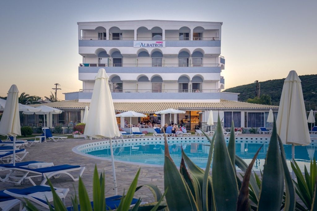 Albatros Hotel Moraitika Exterior photo